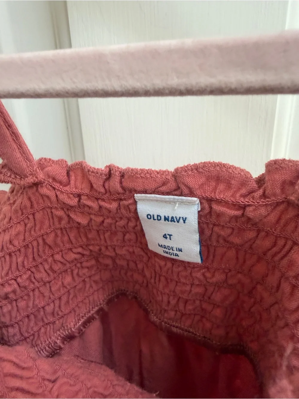 Old Navy 4T Girls' Smocked Sleeveless Tank Top   Blouse Shirt Mauve Rose